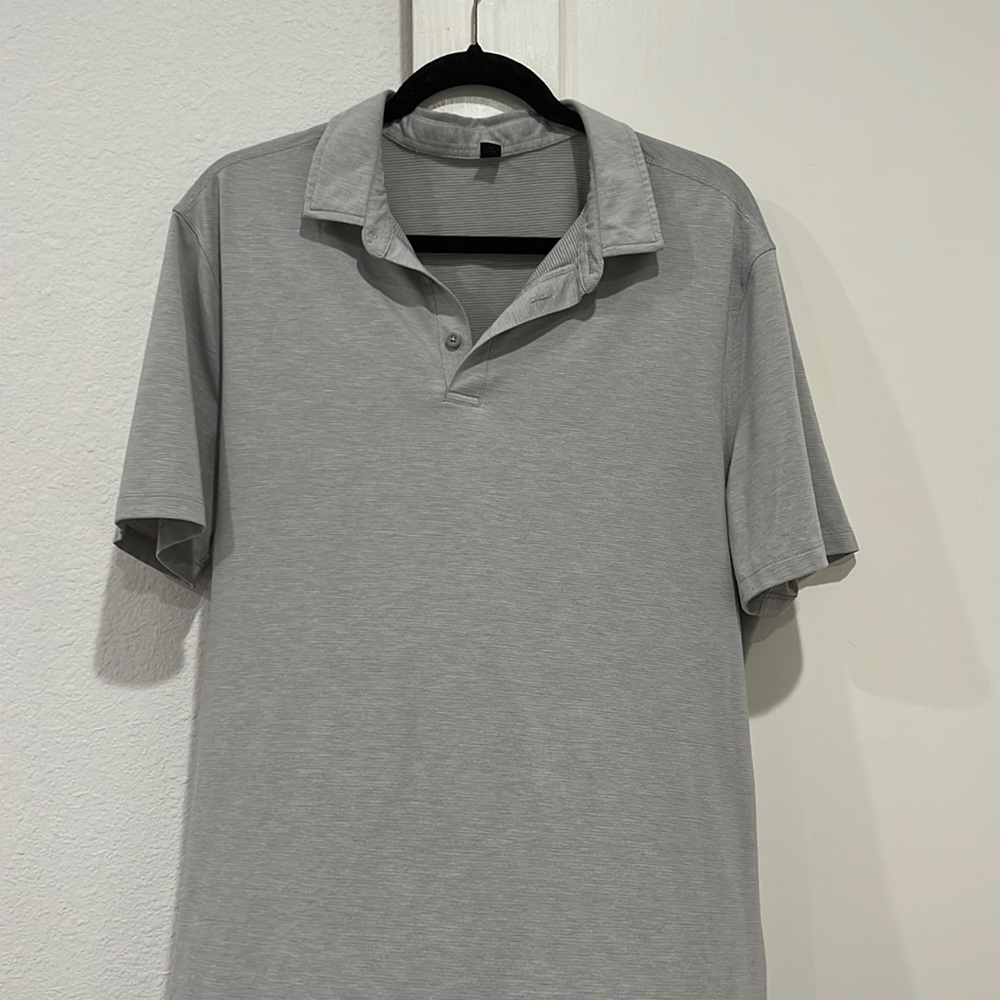 Men’s lululemon shirt